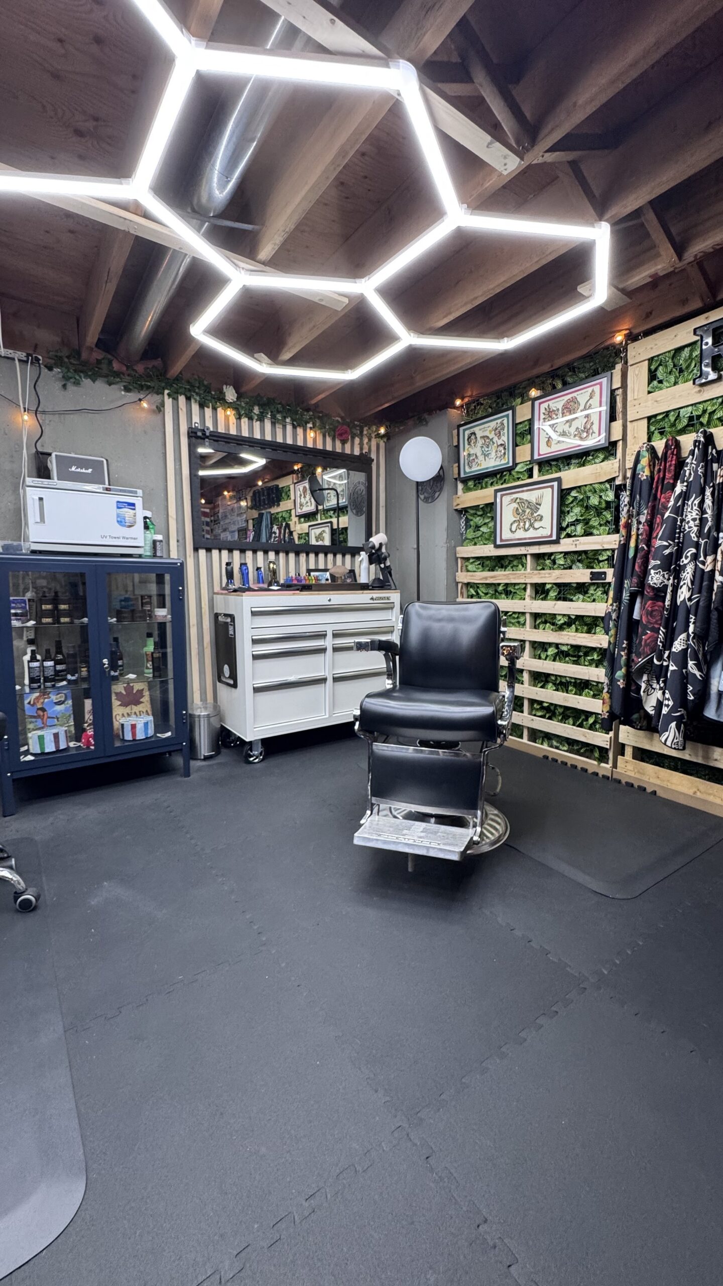 Modern men barber service